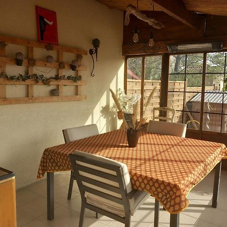 Bed and Breakfast Les Coronilles Beaucaire  Esterno foto
