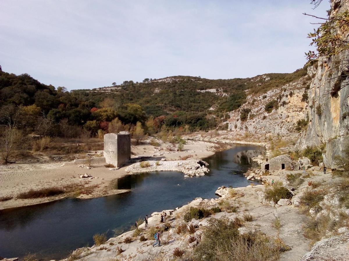Bed and Breakfast Les Coronilles Beaucaire  Esterno foto