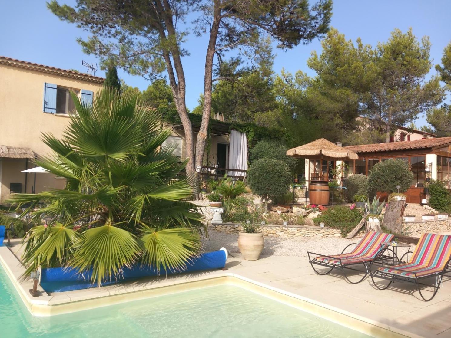 Bed and Breakfast Les Coronilles Beaucaire  Esterno foto
