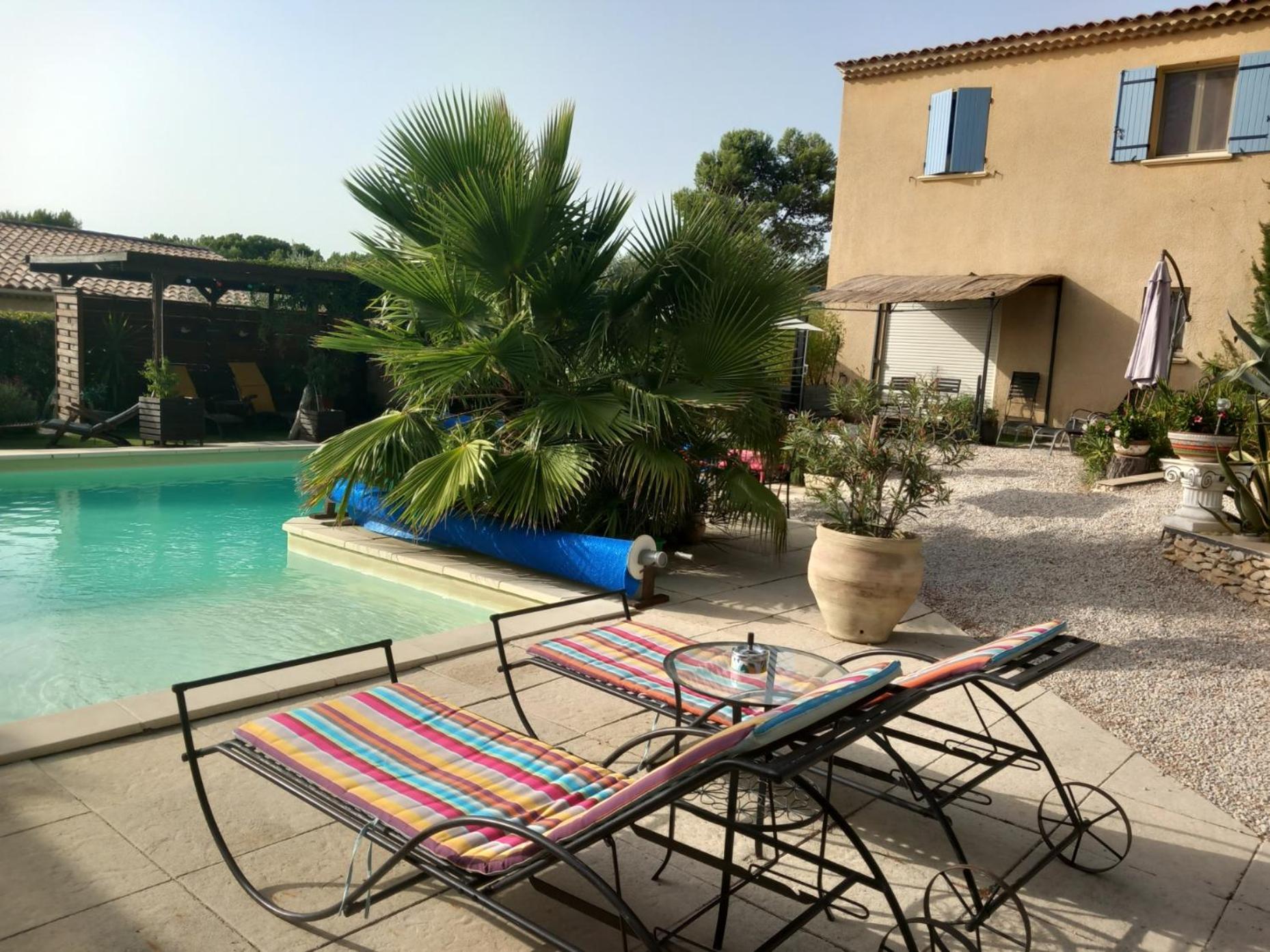 Bed and Breakfast Les Coronilles Beaucaire  Esterno foto
